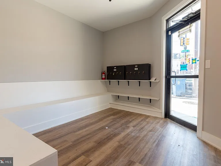 3965 Lancaster Ave #204 — Photo 18