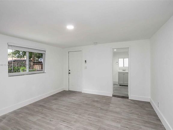 5th image of 1624 NW 17th Ln #4