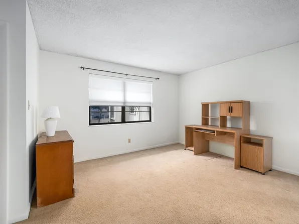 2050 Oleander Boulevard #3-206, Fort Pierce, FL 34950