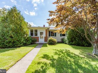 1909 Hilltop Rd, Pasadena, MD 21122