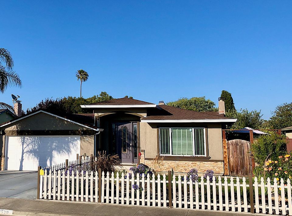 1st image of 32529 Christine Dr