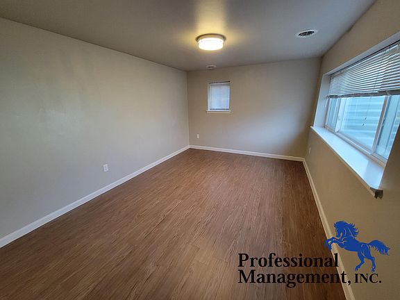 5th image of 920 Howard Ave