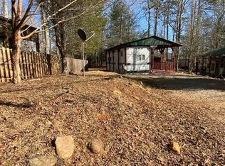 64 10th St, Ellijay, GA 30540