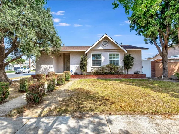 11303 213th St, Lakewood, CA 90715