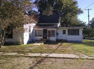 321 W 6th St, Rector, AR 72461