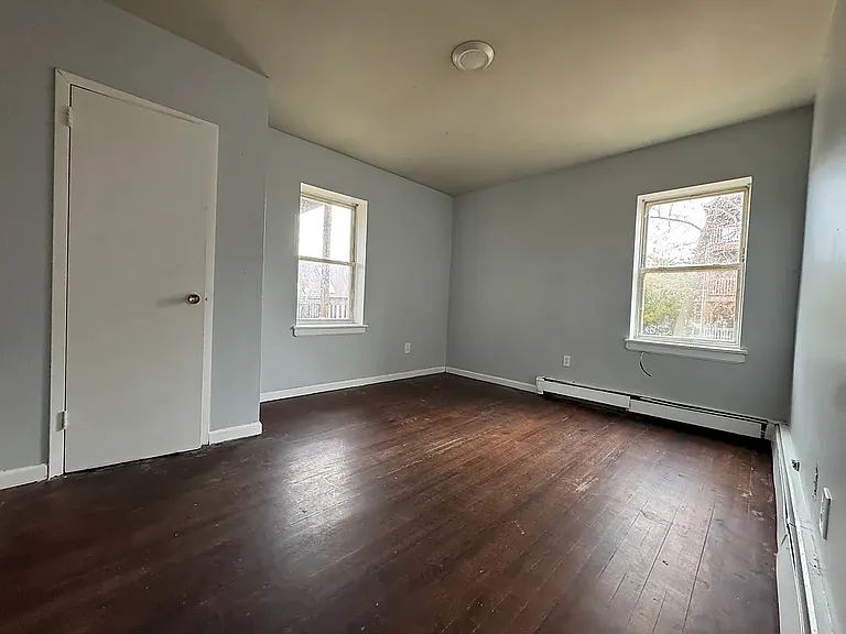 126 Oak St #1 — Photo 4