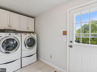 21717 Oatlands Rd, Aldie, VA 20105