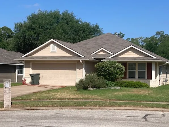 2704 Barronwood Dr, Bryan, TX 77807