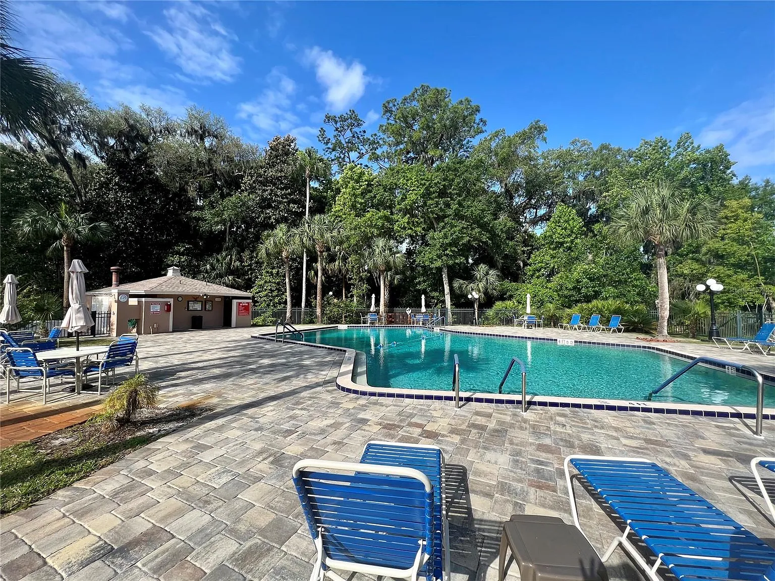 2 bed, 897 sqft, $1,595 — Photo 2