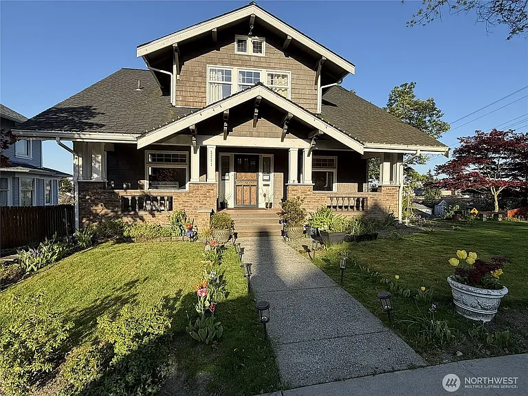 3231 Grand Ave #A — Photo 1