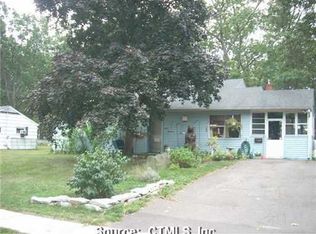 269 Green Manor Ter, Windsor Locks, CT 06096