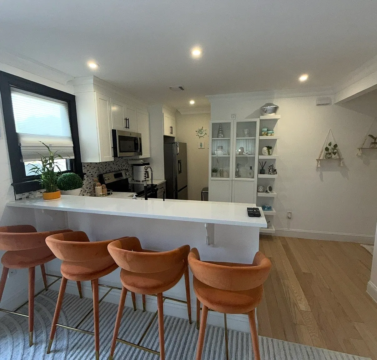 2 bed, $3,500 — Photo 1