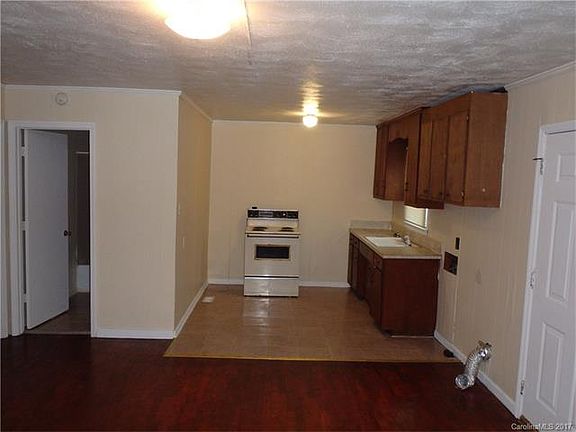 4th image of 313-315 Jennings St #317