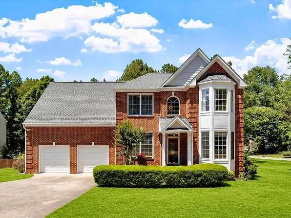 2 Waterview Ct, Durham, NC 27703