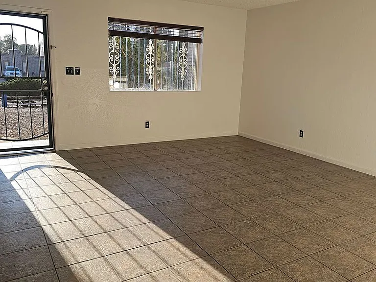 4933 Marconi Dr — Photo 3