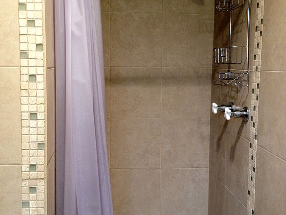 1/2 Bath