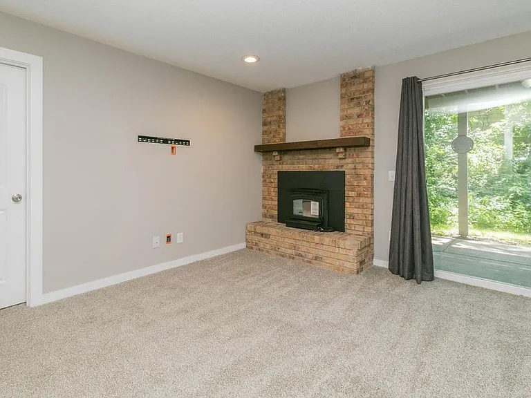 Walk-out basement with a third bedroom