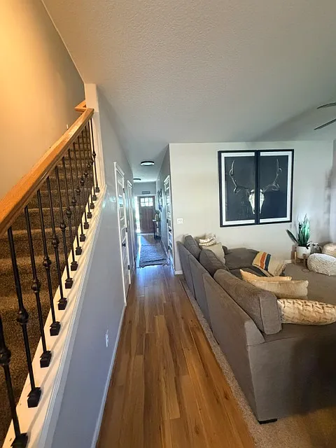 3 bed, 2.5 bath, 1760 sqft, $2,750 — Photo 4