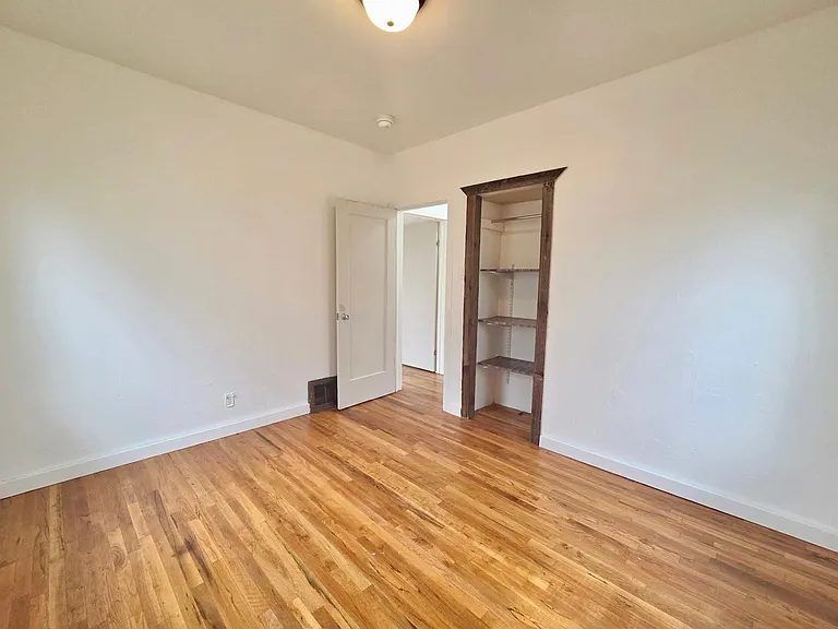 145 N 300 W — Photo 15