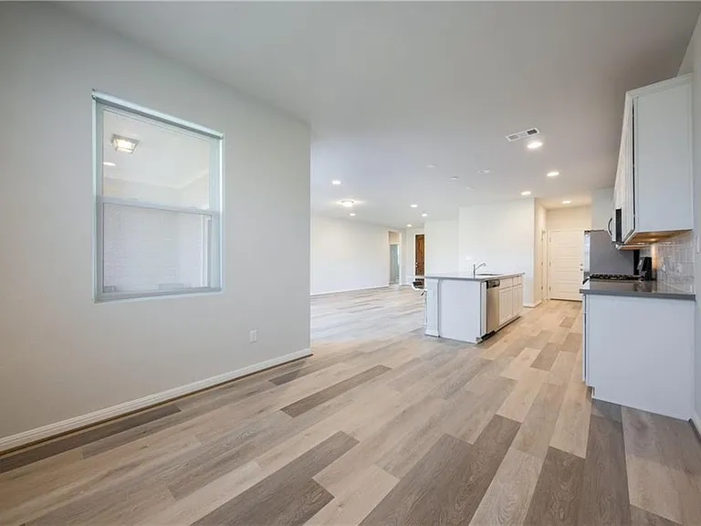 204 Cold Spring Loop — Photo 16