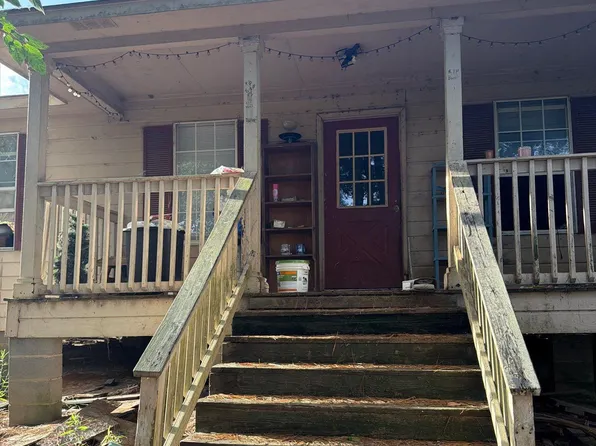 995 Old Highway 15 S, Ellisville, MS 39437