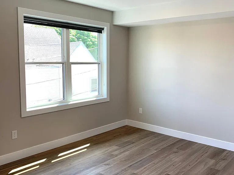 27 Franklin St #201 — Photo 11