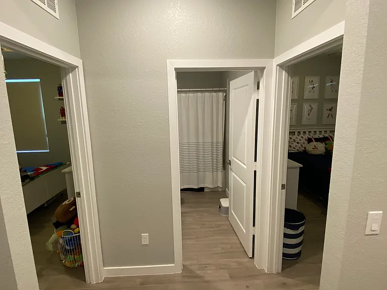 1404 NE White Pine Ter — Photo 13