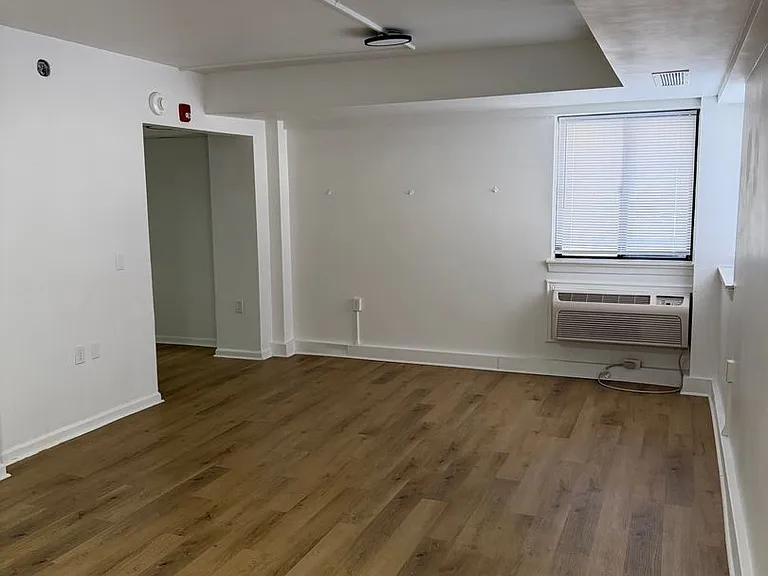 Park Place Apartments — Photo 17