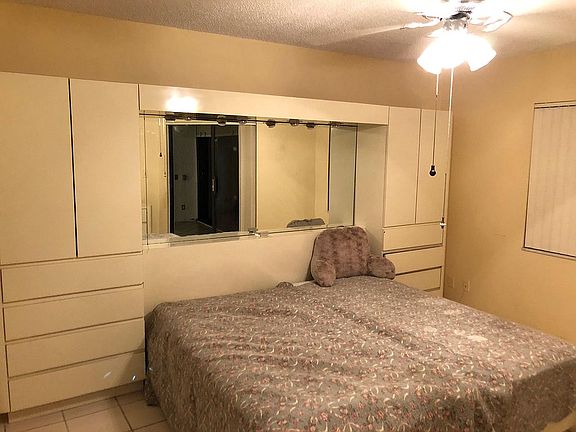 Large Master Bedroom (king)