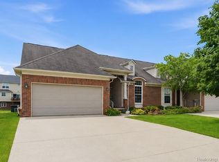 57549 Windmill Point, New Hudson, MI 48165