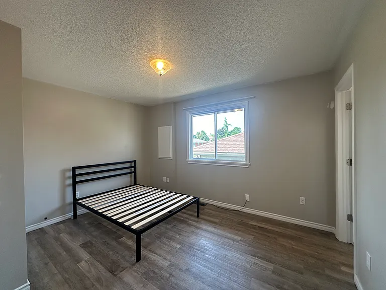 871 Chapel Rd — Photo 17