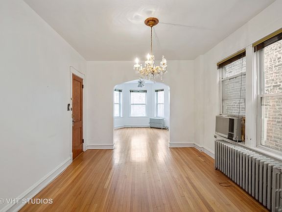 3rd image of 2931 N Kedzie Ave