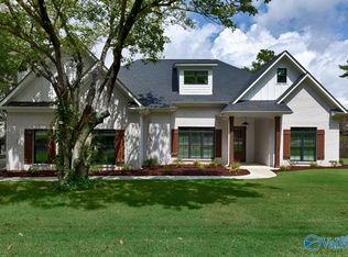 1011 Big Cove Rd SE, Huntsville, AL 35801