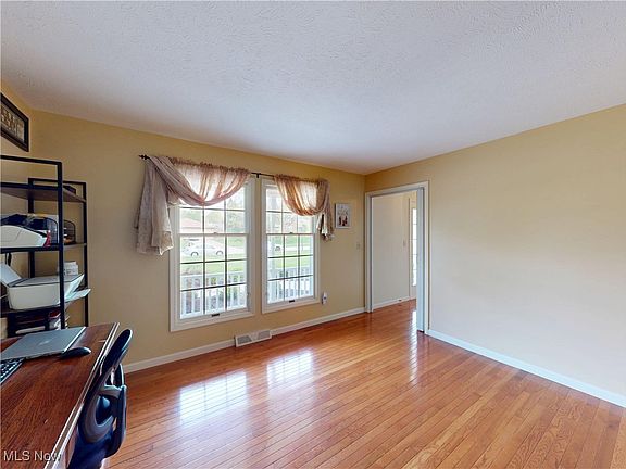 5th image of 448 Lassiter Dr