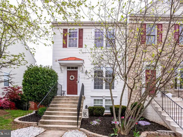 45536 Grand Central Sq, Sterling, VA 20166