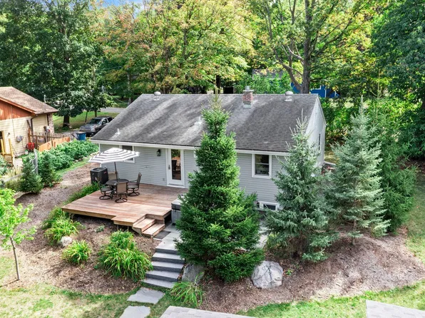10 Woodlawn Ave, Tonka Bay, MN 55331