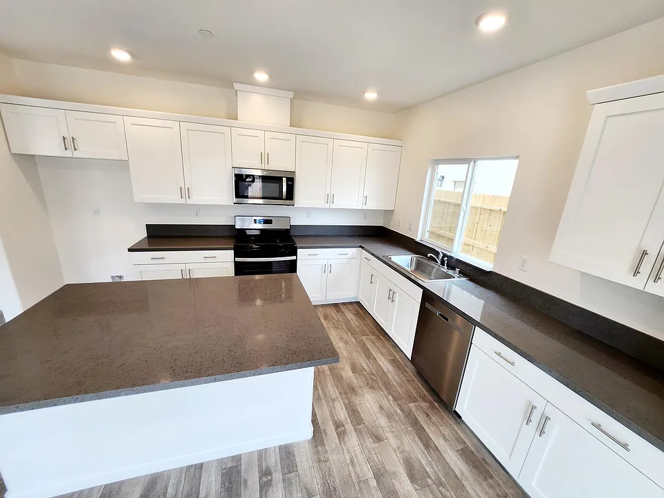 1317 Primitivo Ln