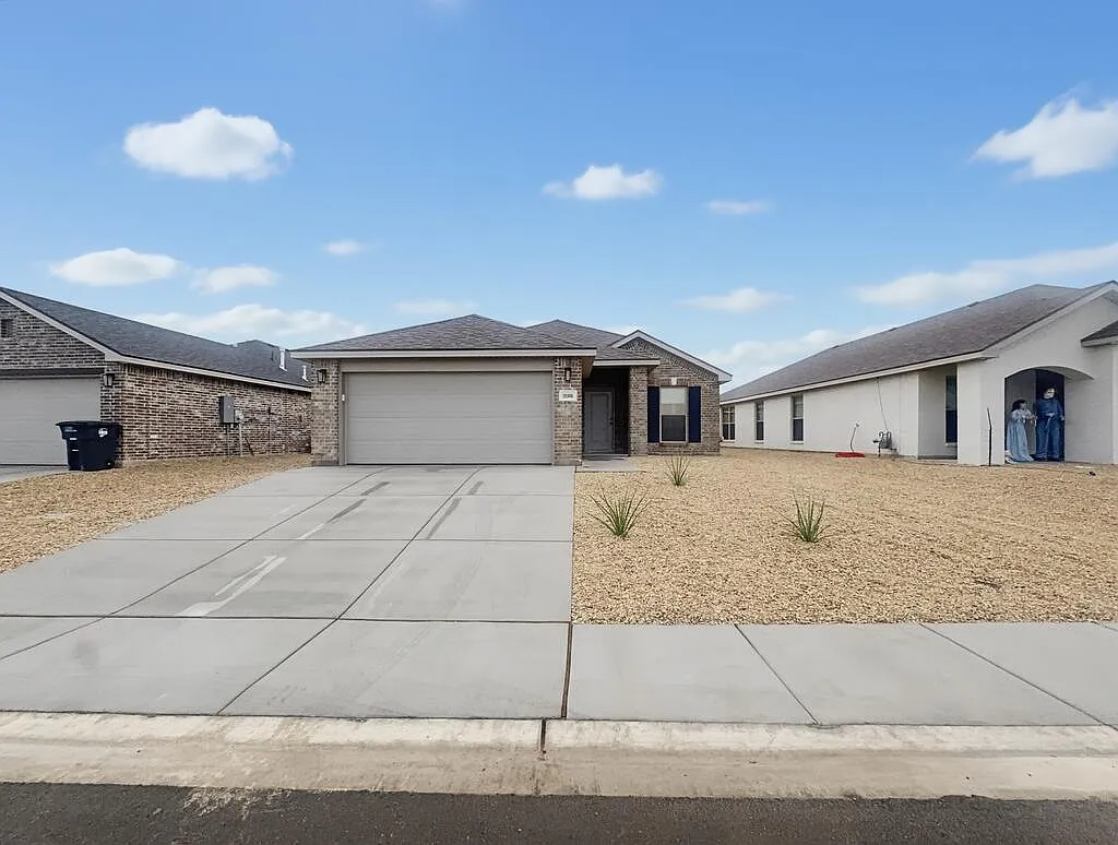 3 bed, 2.0 bath, 1595 sqft, $2,495 — Photo 2