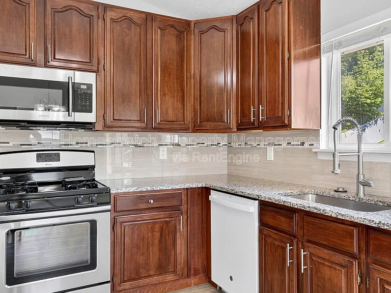10608 Canter Way — Photo 10
