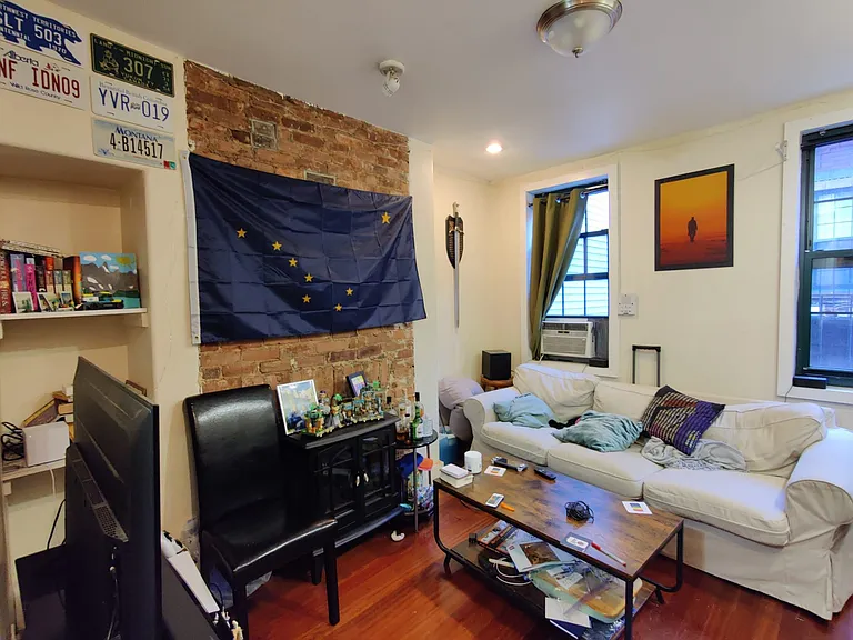 16 Stagg St #2RR — Photo 5