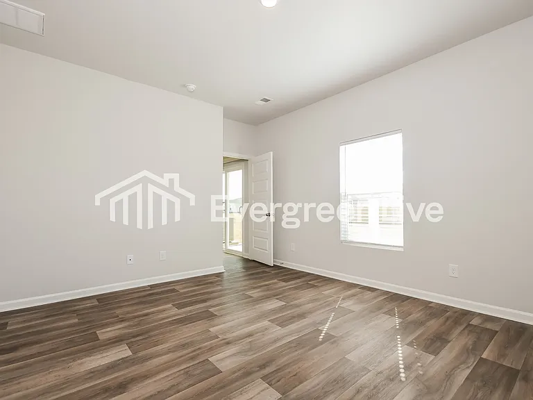 380 Pine Crest View Dr — Photo 8