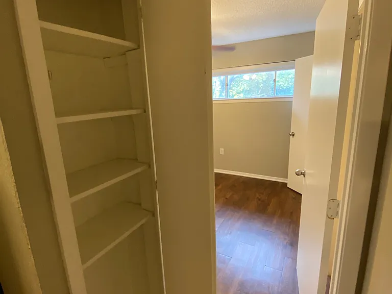 Vista Flats — Photo 2