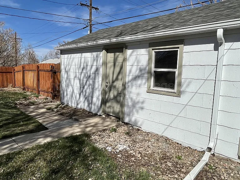 4360 Saint Paul St — Photo 25