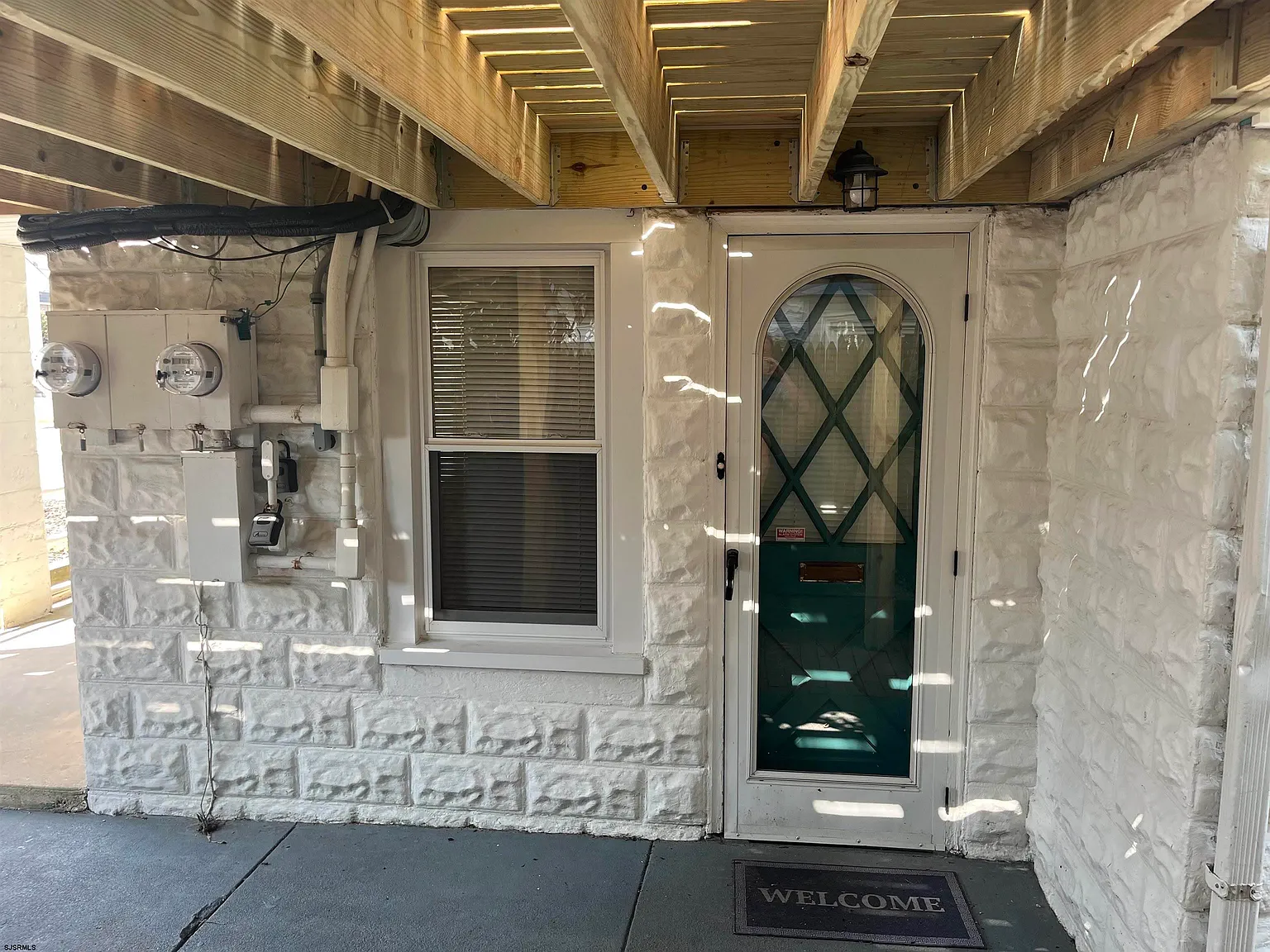 2 bed, 1.0 bath, $2,100 — Photo 2