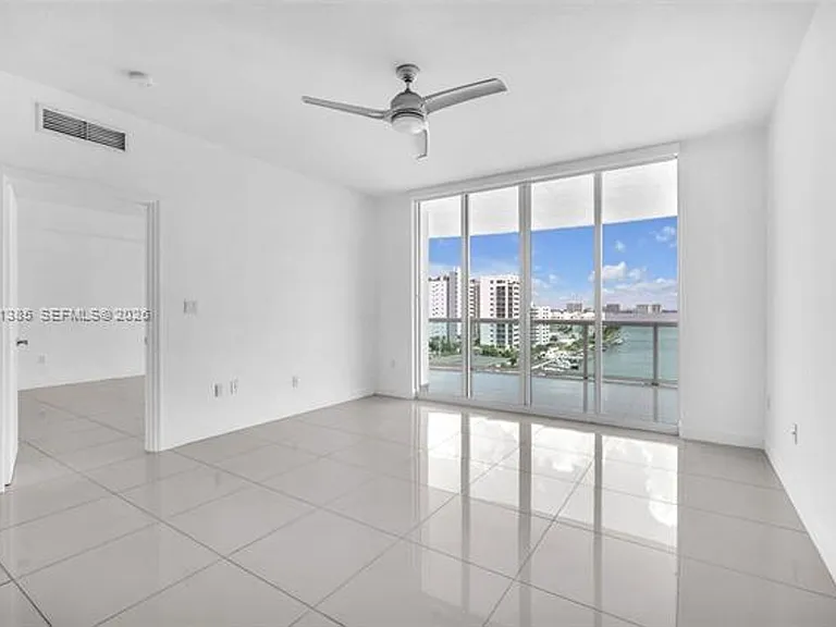 7900 Harbor Island Dr #1101 — Photo 18