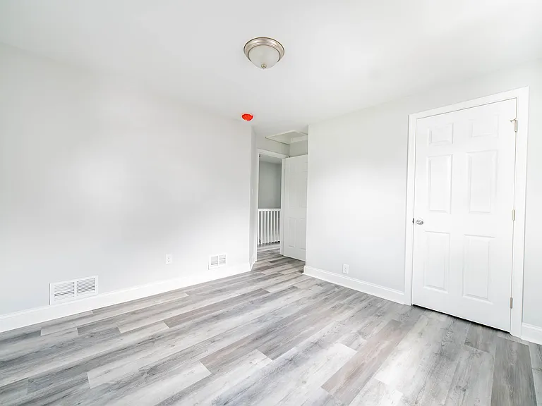 2489 Fairway — Photo 6