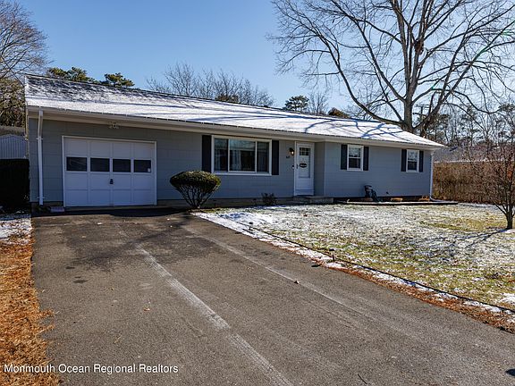 2nd image of 1045 Mizzen Ave