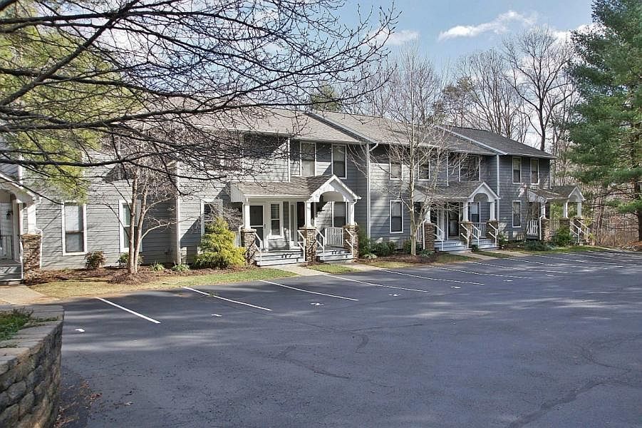 1st image of 231 Shore Dr