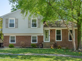 6017 Stone Bluff Rd, Louisville, KY 40291