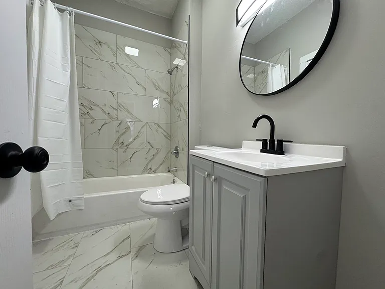 142 Rowe St #4-D — Photo 5